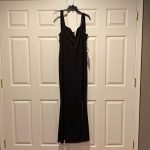 Beautiful Black Formal Dress. Size 14w. New with tags.